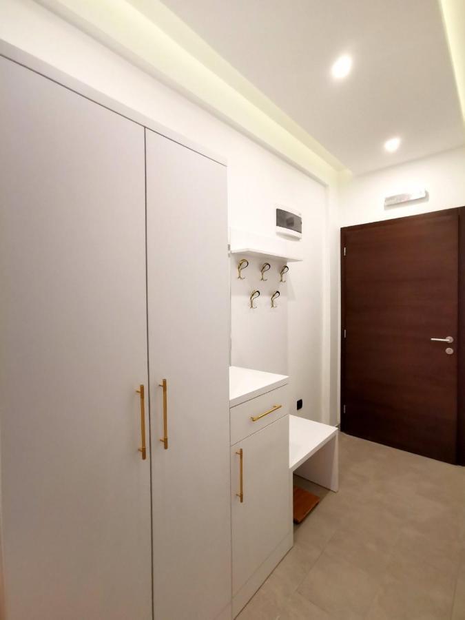 Διαμέρισμα Golden Sky N Lux 57 Milmari & Κοπαόνικ